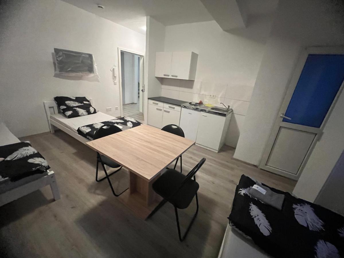 Top Monteurzimmer Duisburg Eksteriør bilde